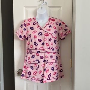 Size small ,print scrub top ,Koi brand